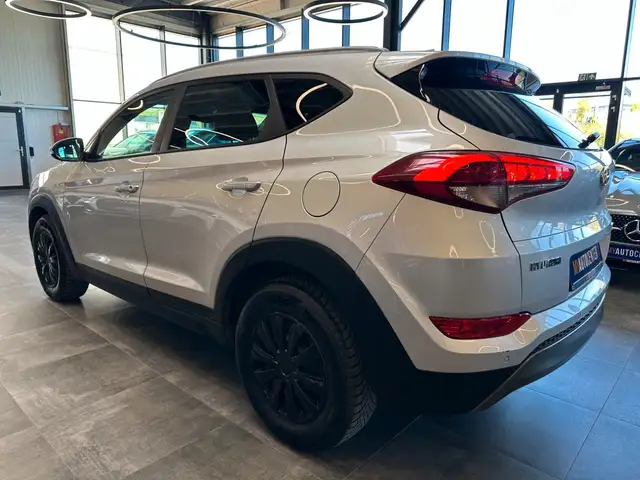 Hyundai Tucson view 25