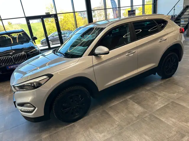 Hyundai Tucson view 24