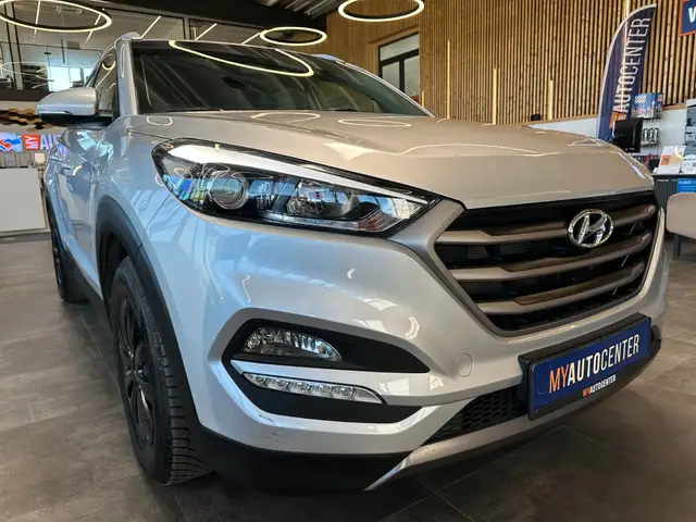 Hyundai Tucson view 3