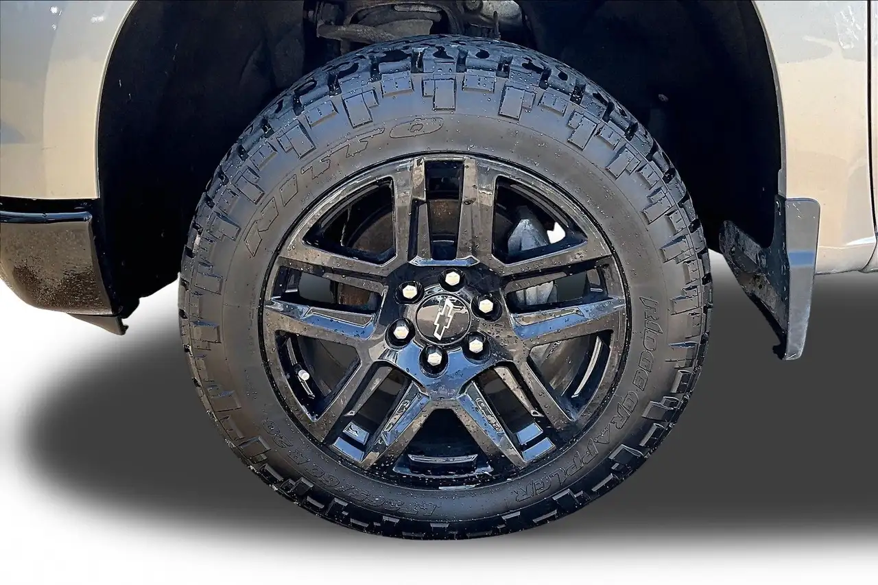 Chevrolet Silverado 1500 снимка Chevrolet Silverado 1500