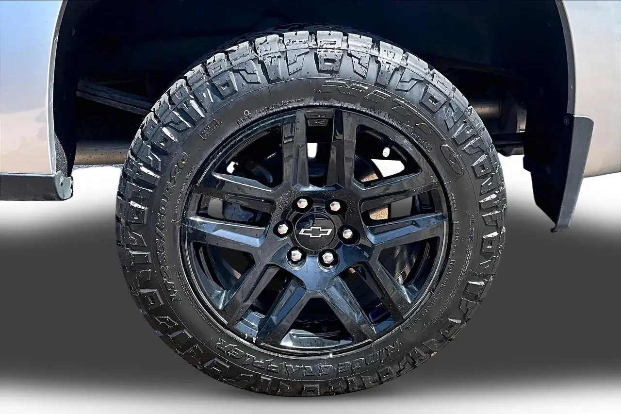 Chevrolet Silverado 1500 снимка Chevrolet Silverado 1500