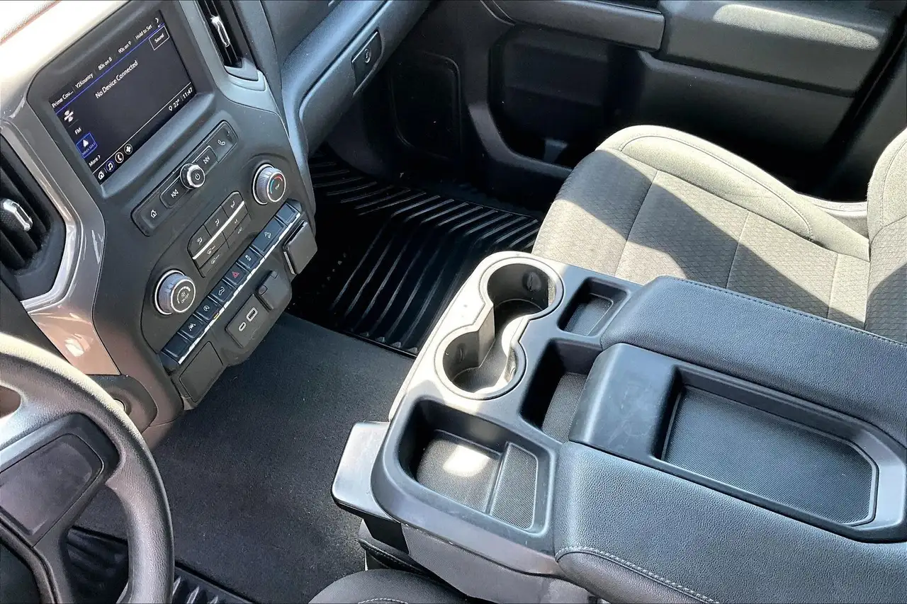 Chevrolet Silverado 1500 снимка Chevrolet Silverado 1500