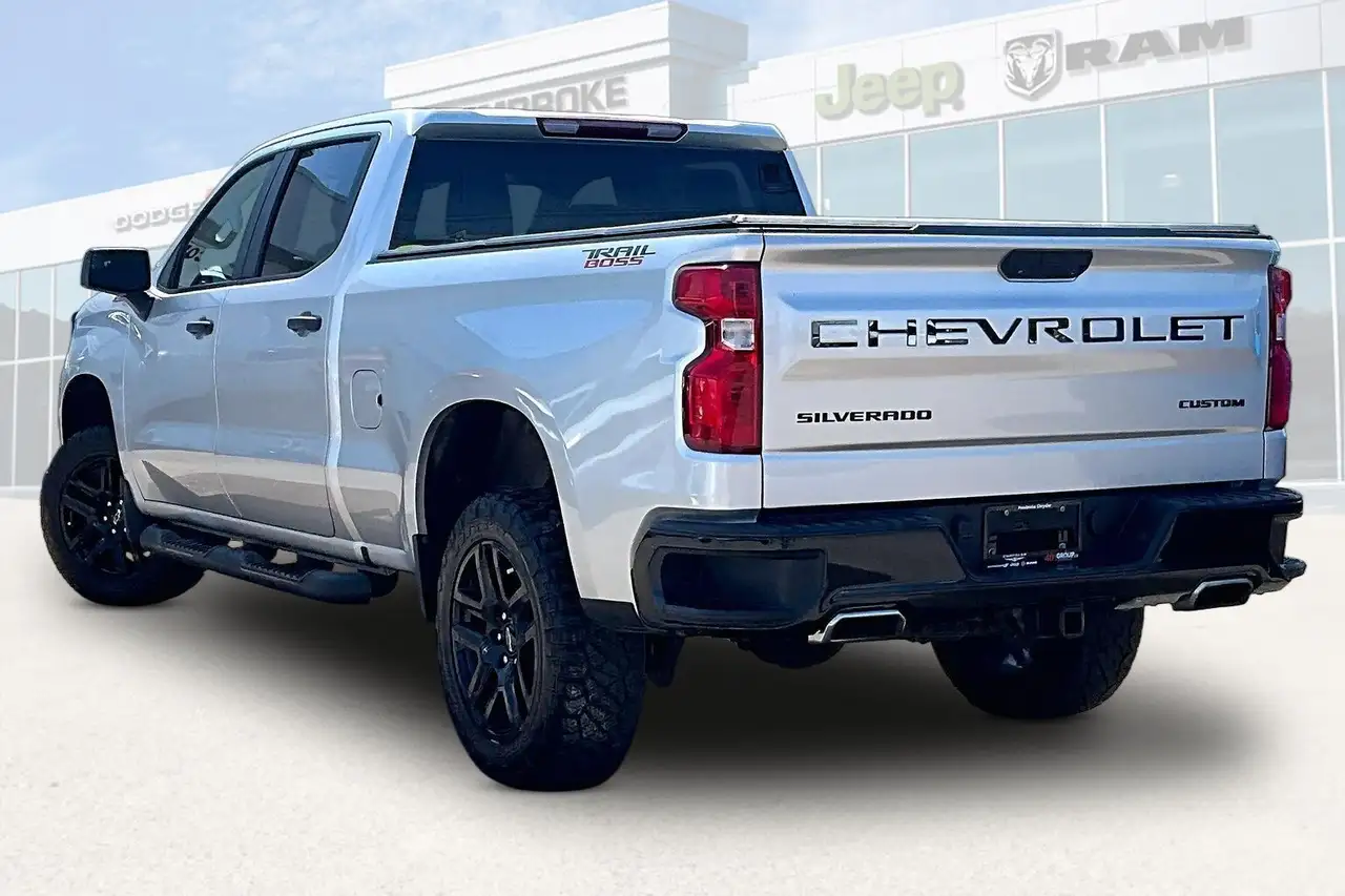 Chevrolet Silverado 1500 снимка Chevrolet Silverado 1500