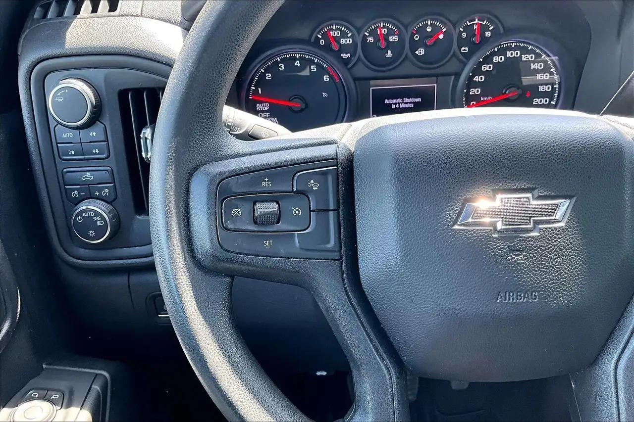 Chevrolet Silverado 1500 снимка Chevrolet Silverado 1500