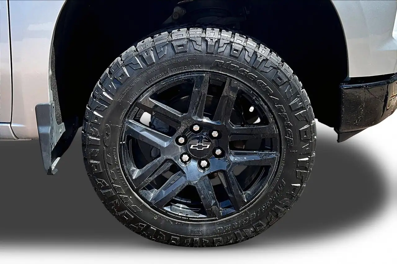Chevrolet Silverado 1500 снимка Chevrolet Silverado 1500
