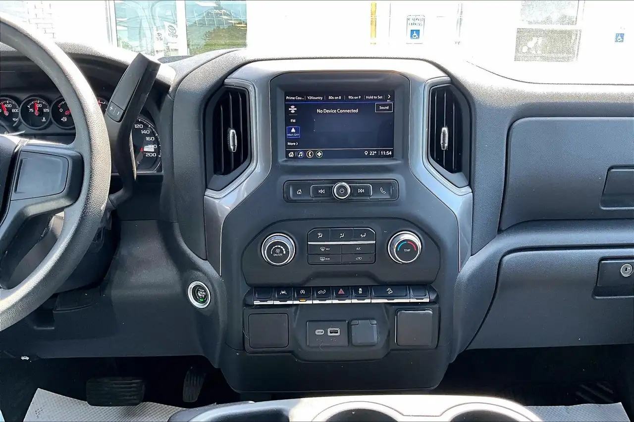 Chevrolet Silverado 1500 снимка Chevrolet Silverado 1500