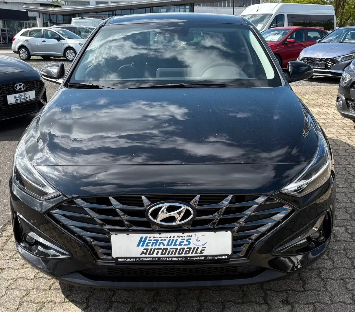 Hyundai i30 1.0 T-GDI Navi/Sitzheizung/Kamera/PDC Negro - 2