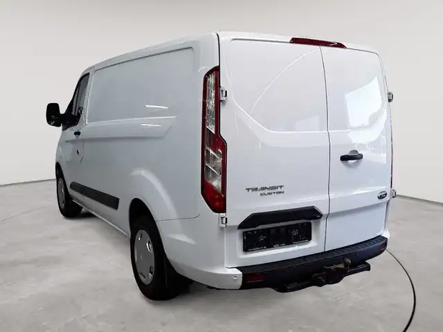 Ford Transit view 5
