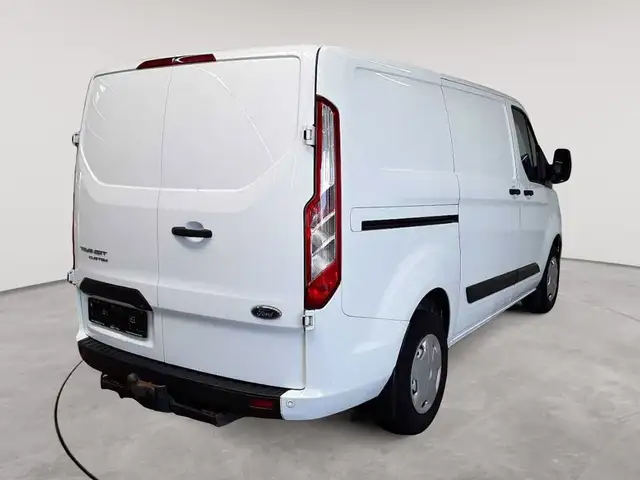 Ford Transit view 4