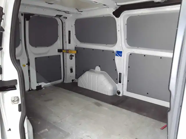 Ford Transit view 14