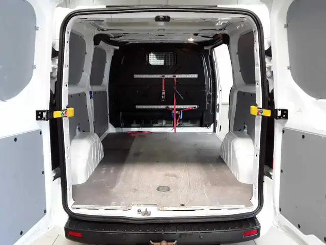 Ford Transit view 15