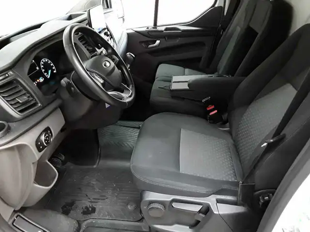 Ford Transit view 7