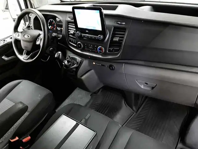 Ford Transit view 9