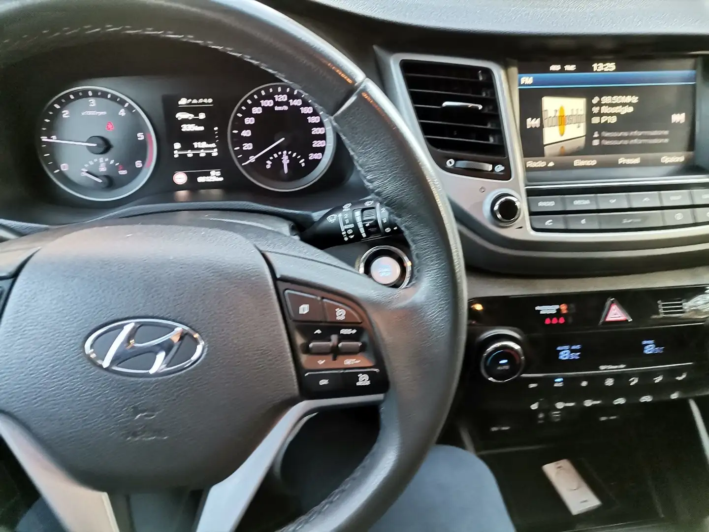 Hyundai TUCSON 1.7 crdi Xpossible 2wd 115cv - 1