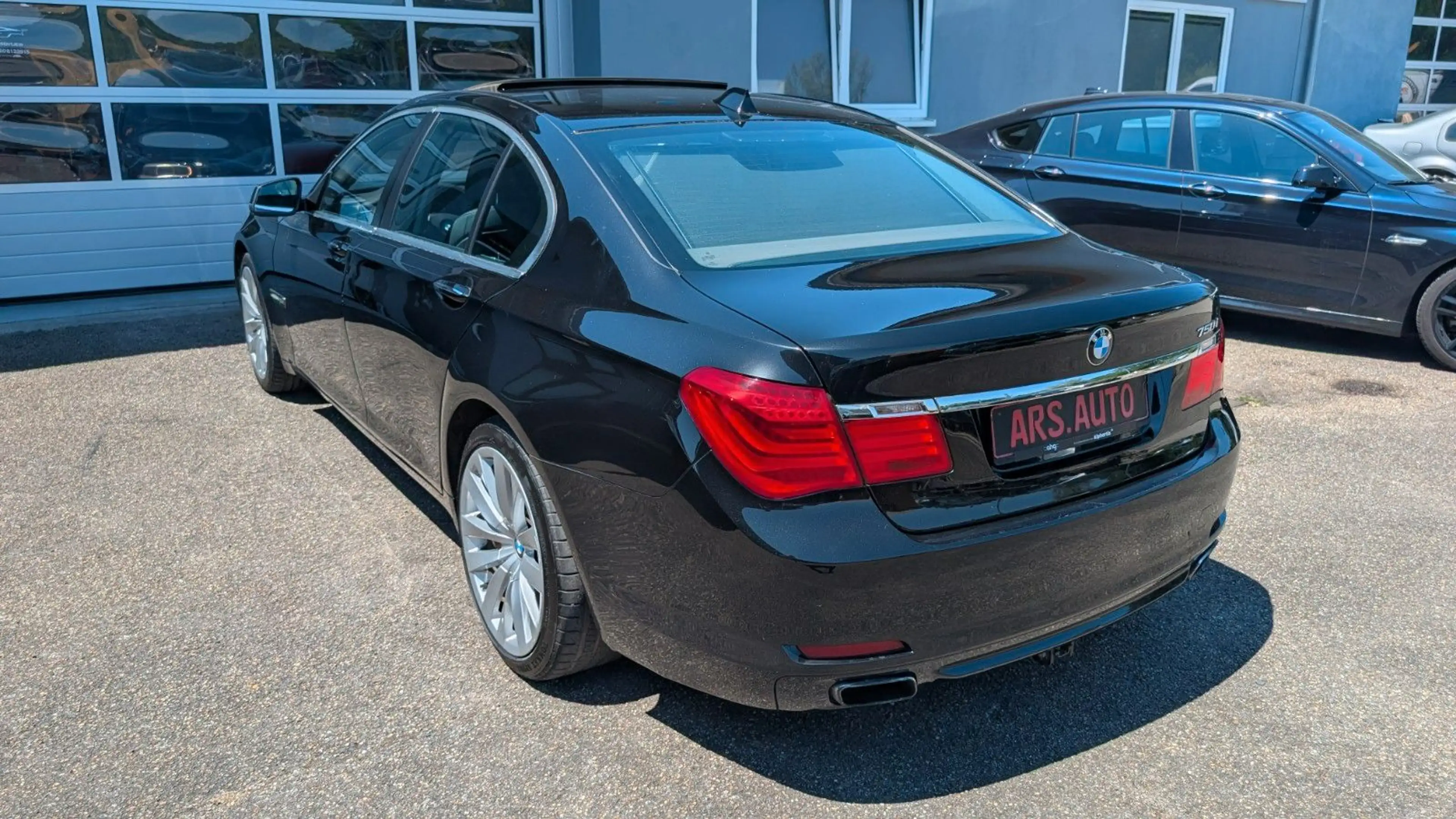 BMW 750 i xDrive Head-Up ACC Soft-Close 4xSHZ Komf-S. — photo 3
