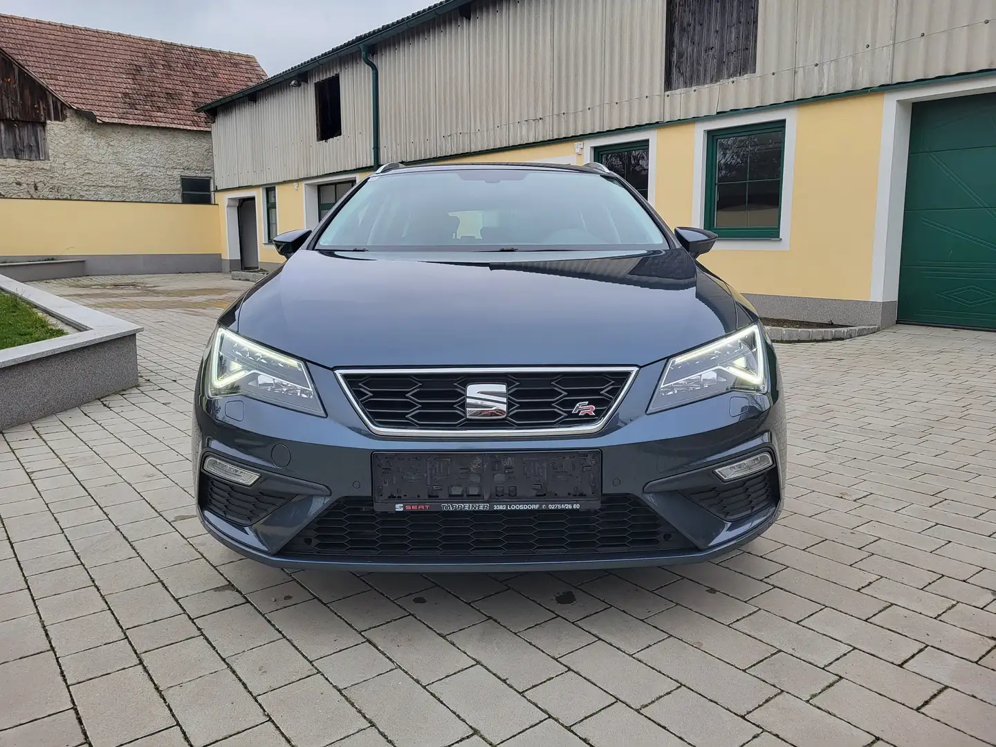 SEAT Leon Leon ST FR 1,5 TSI FR Grau - 2