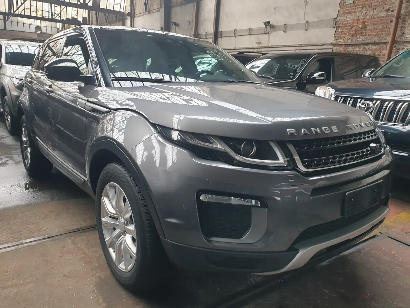 Land Rover Range Rover Evoque 2.0 TD4 4WD HSE Grijs - 2