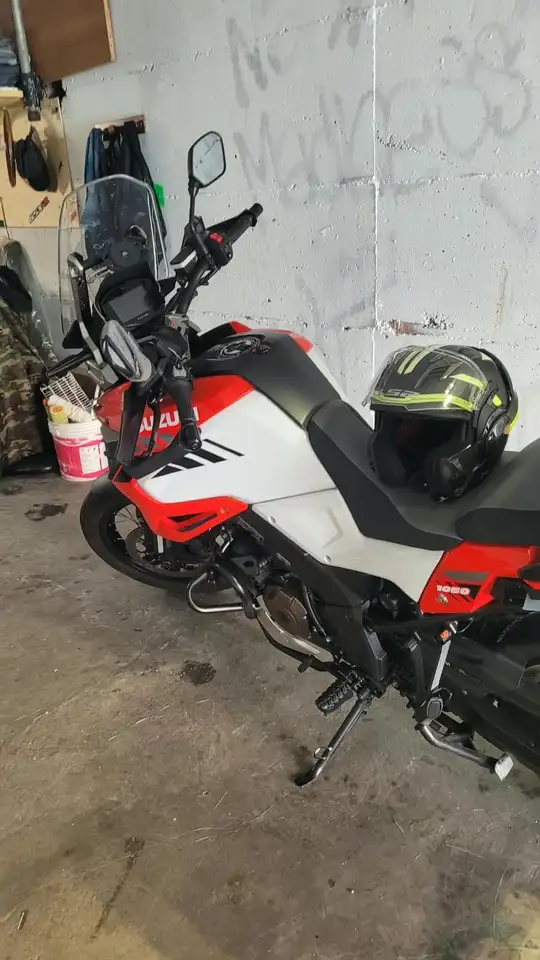 Suzuki V-Strom 1050
