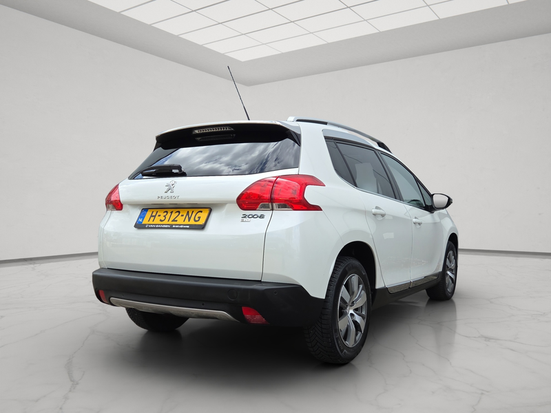 Peugeot 2008 1.2 PureTech Allure — photo 10