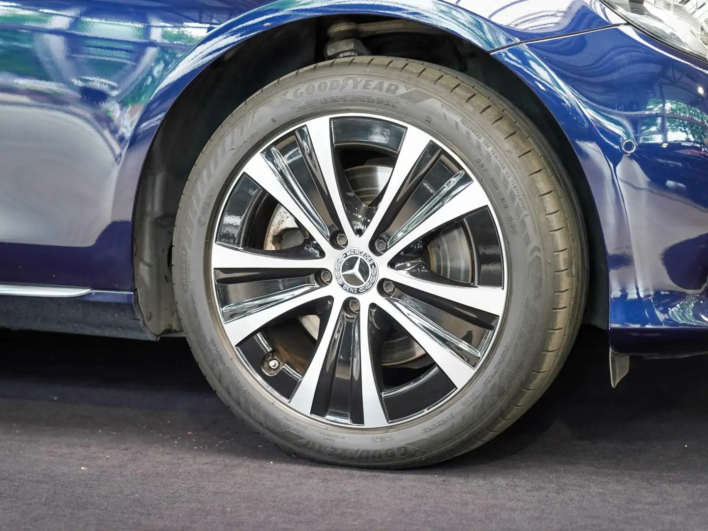 Mercedes-Benz E 220 E 220 d T EXCLUSIVE Esche DISTRONIC COMAND AHK Bleu - 2
