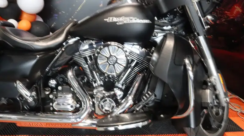 Harley-Davidson Street Glide - foto 6