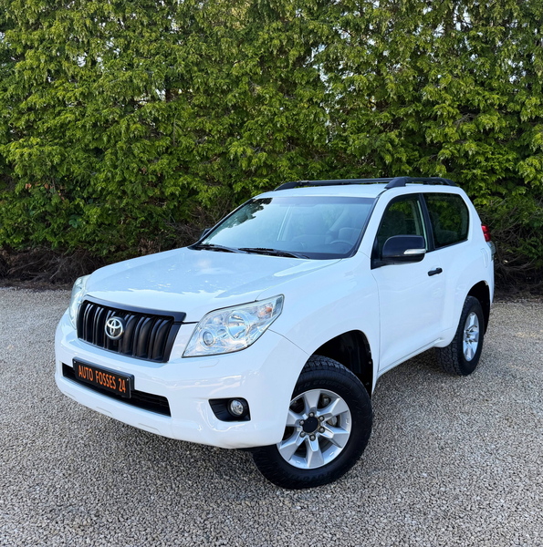 Toyota Land Cruiser 3.0 D-4D 190 CV 4X4 GARANTIE 1 AN CLIM AUTO KEYLESS 67.000 KM !!!!