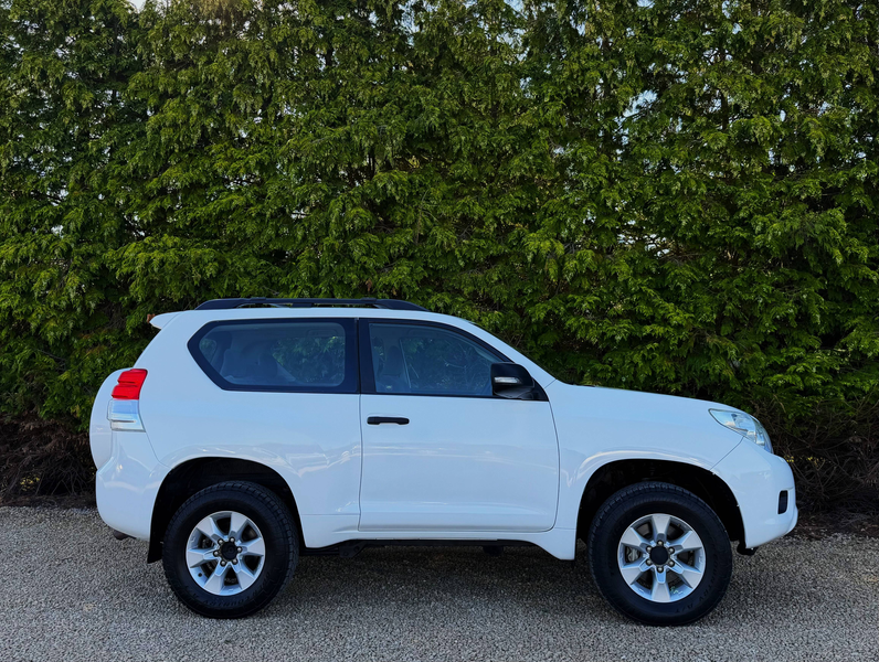 Toyota Land Cruiser 3.0 D-4D 190 CV 4X4 GARANTIE 1 AN CLIM AUTO KEYLESS 67.000 KM !!!! — photo 5