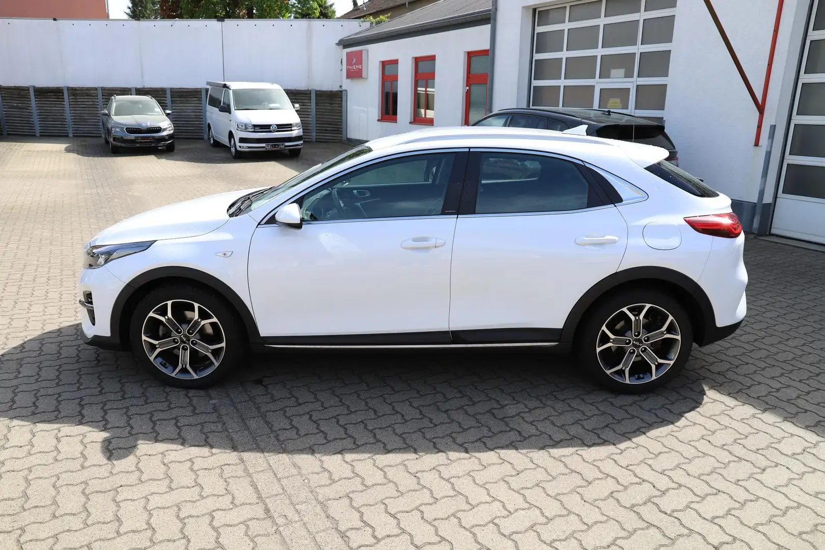 Kia XCeed 160PS T-GDI JBL Edition - LED/Navi/RFK/SHZ/App ... Weiß - 2