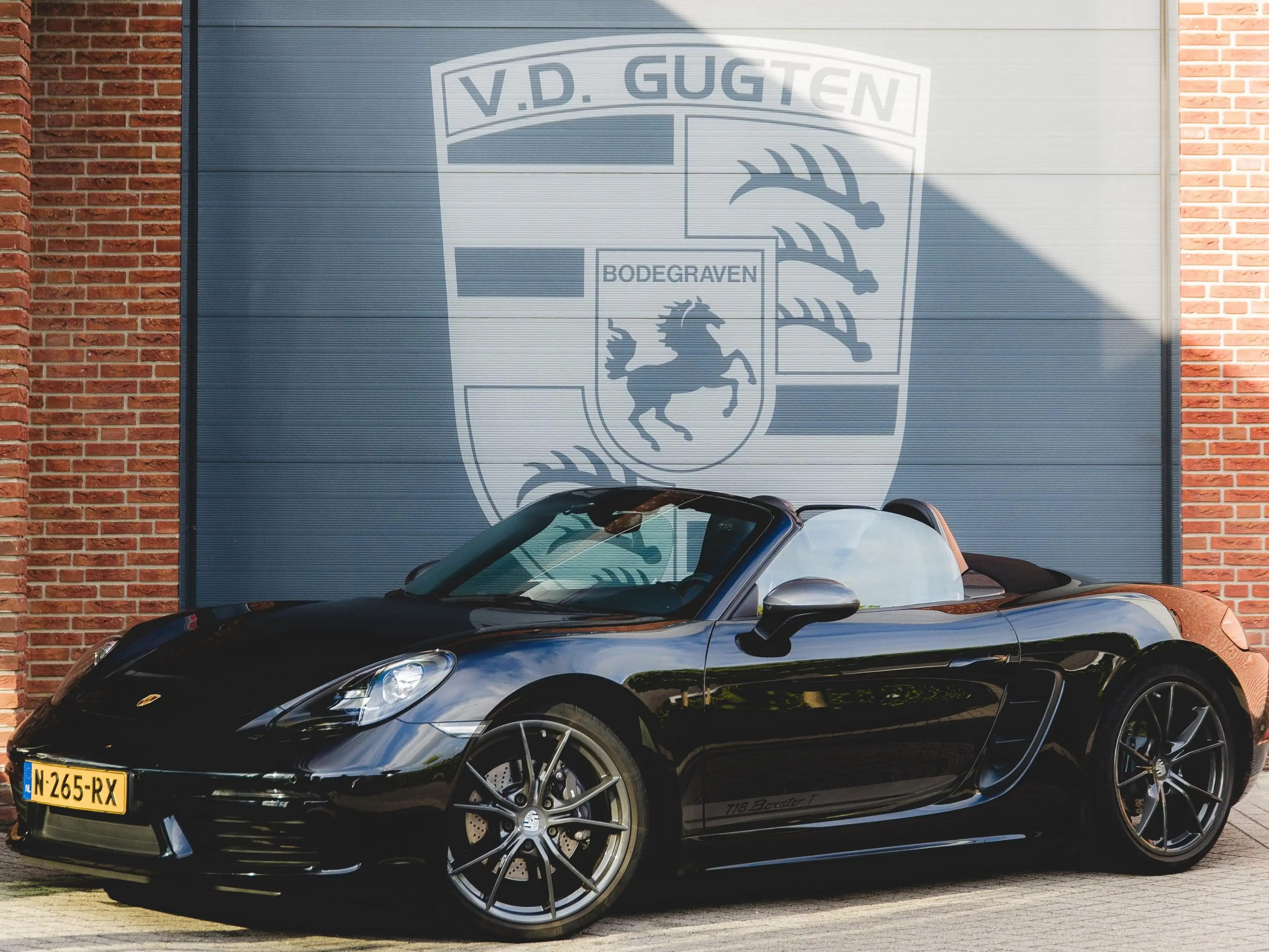 Porsche 718 2.0 T — photo 6