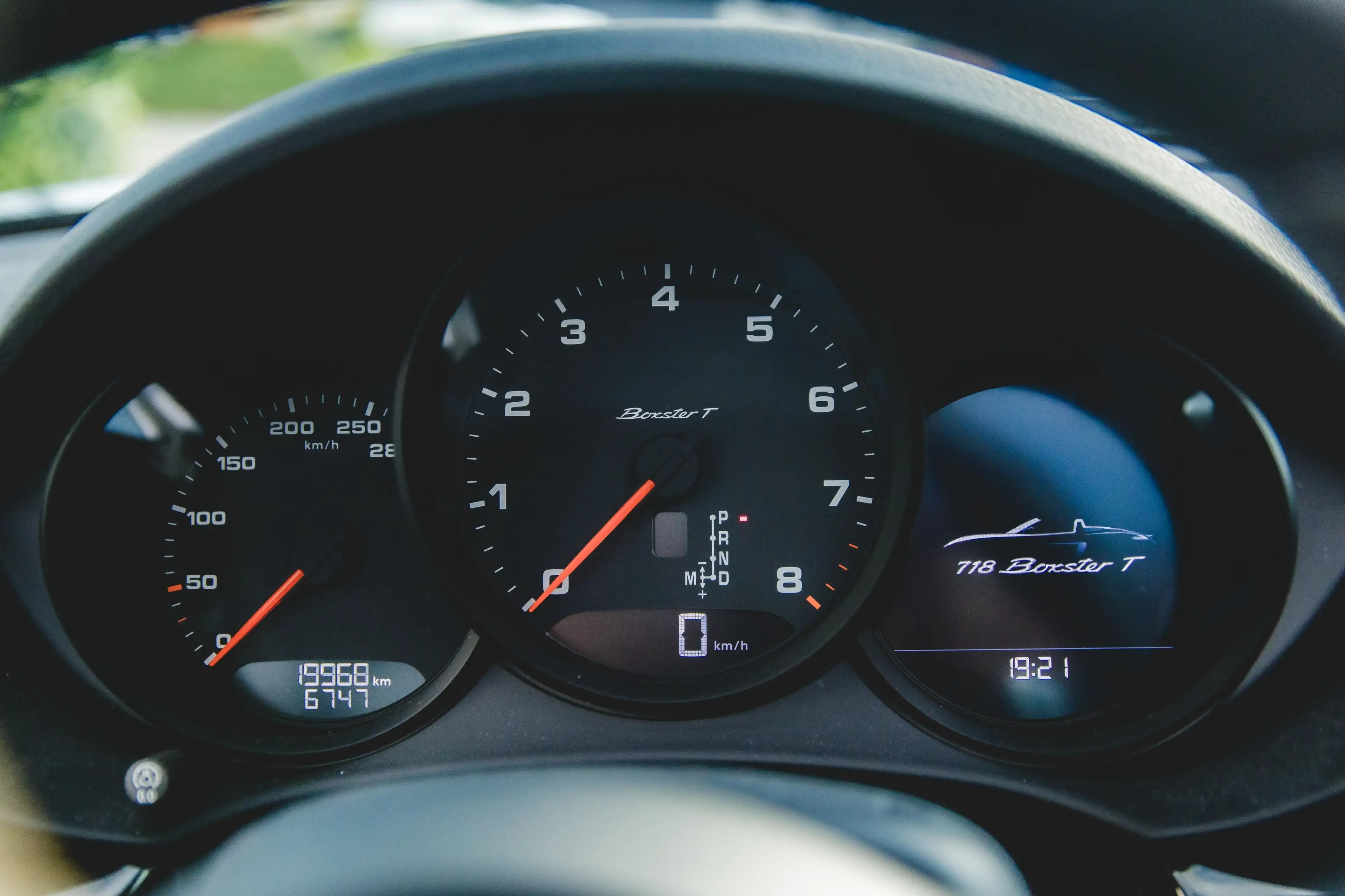 Porsche 718 2.0 T — photo 13