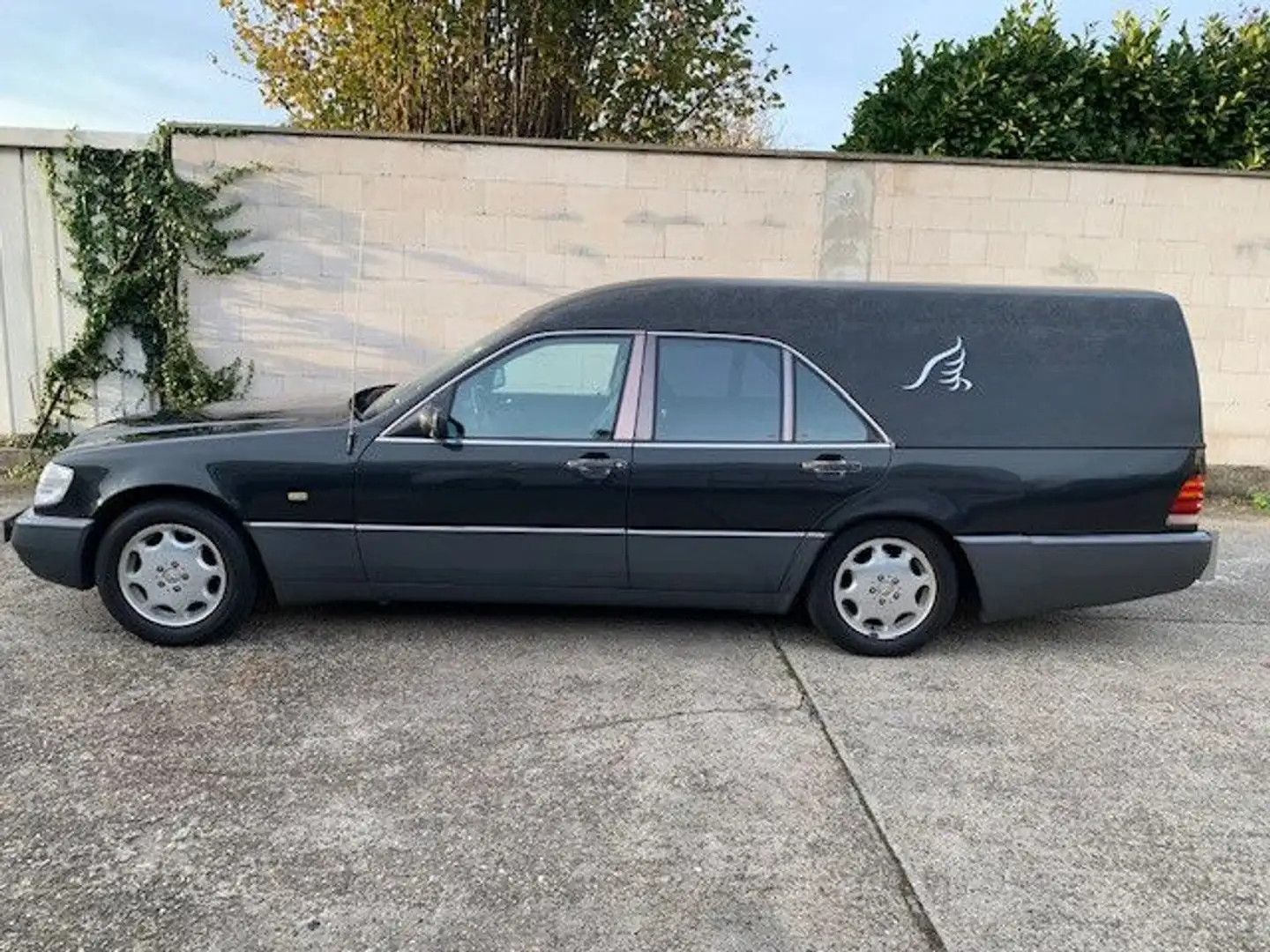 Mercedes-Benz S 320 Leichenwagen Schwarz - 2