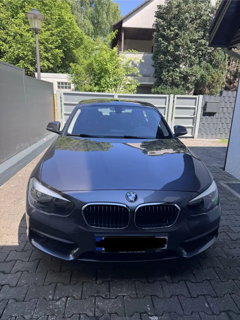 BMW 116 116 i Advantage Grau - 1