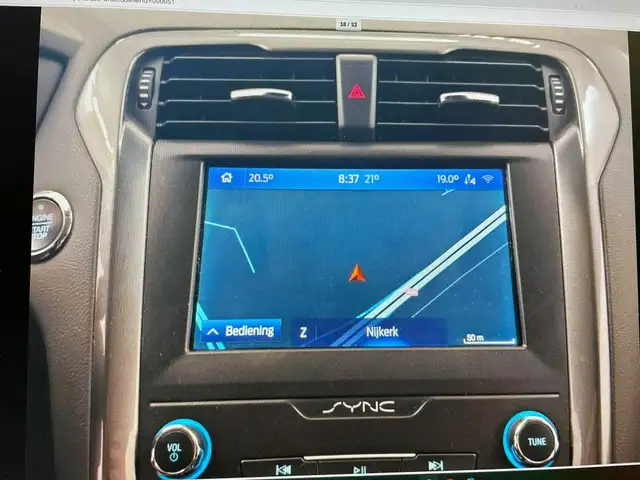 Ford Mondeo view 3