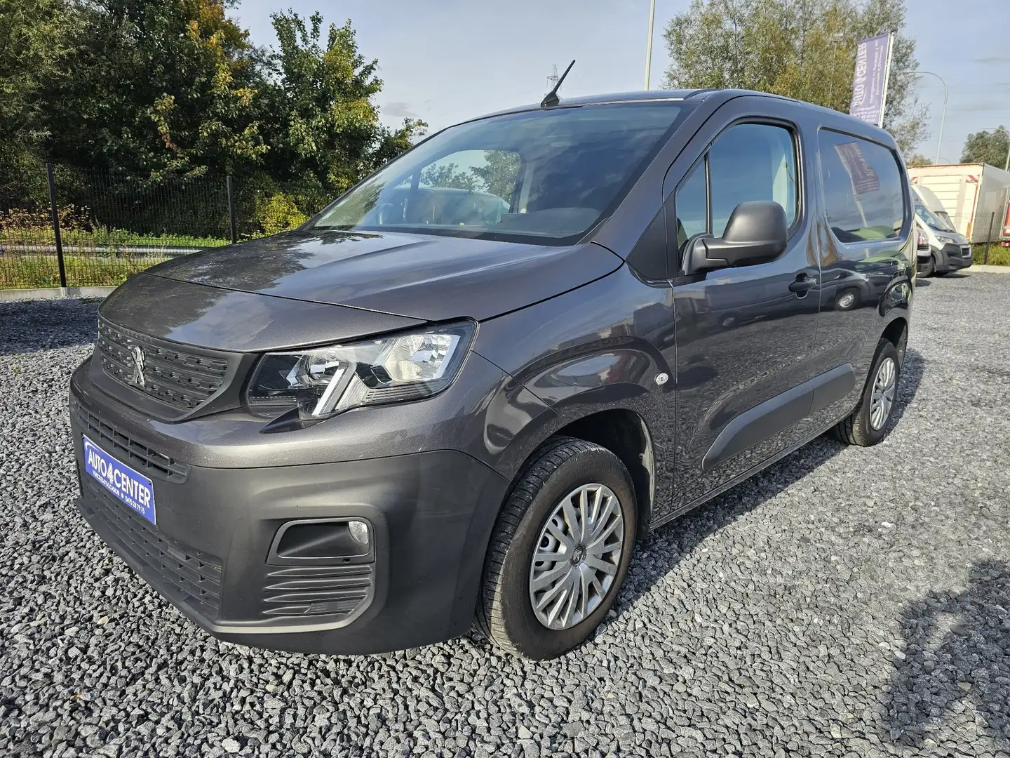 Peugeot Partner 1.6 BlueHDi // 3 PLACES / GPS / GARANTIE 1 AN // Gris - 1