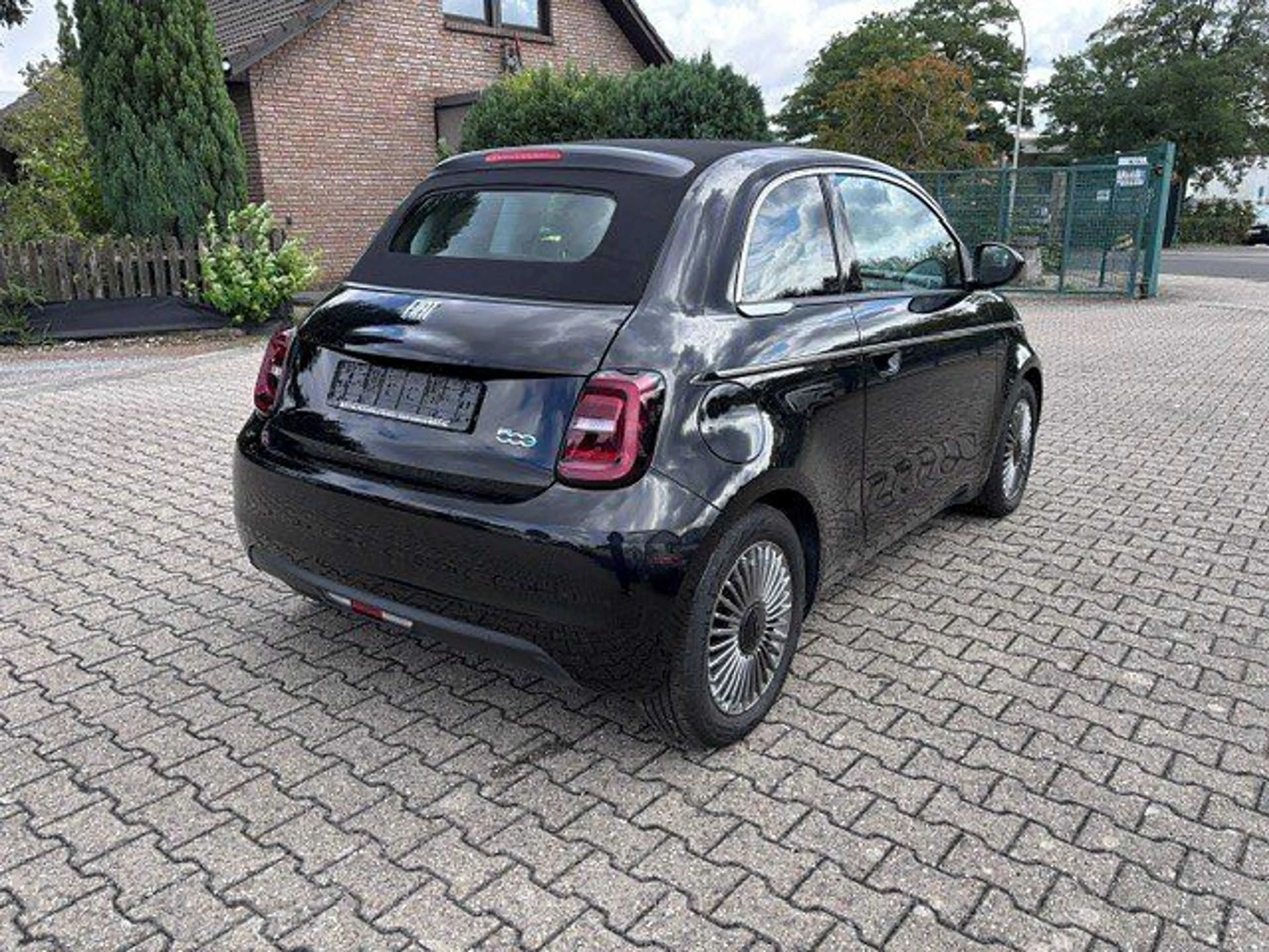 Fiat 500e Cabrio 42kWh #AppleCarPlay — photo 8