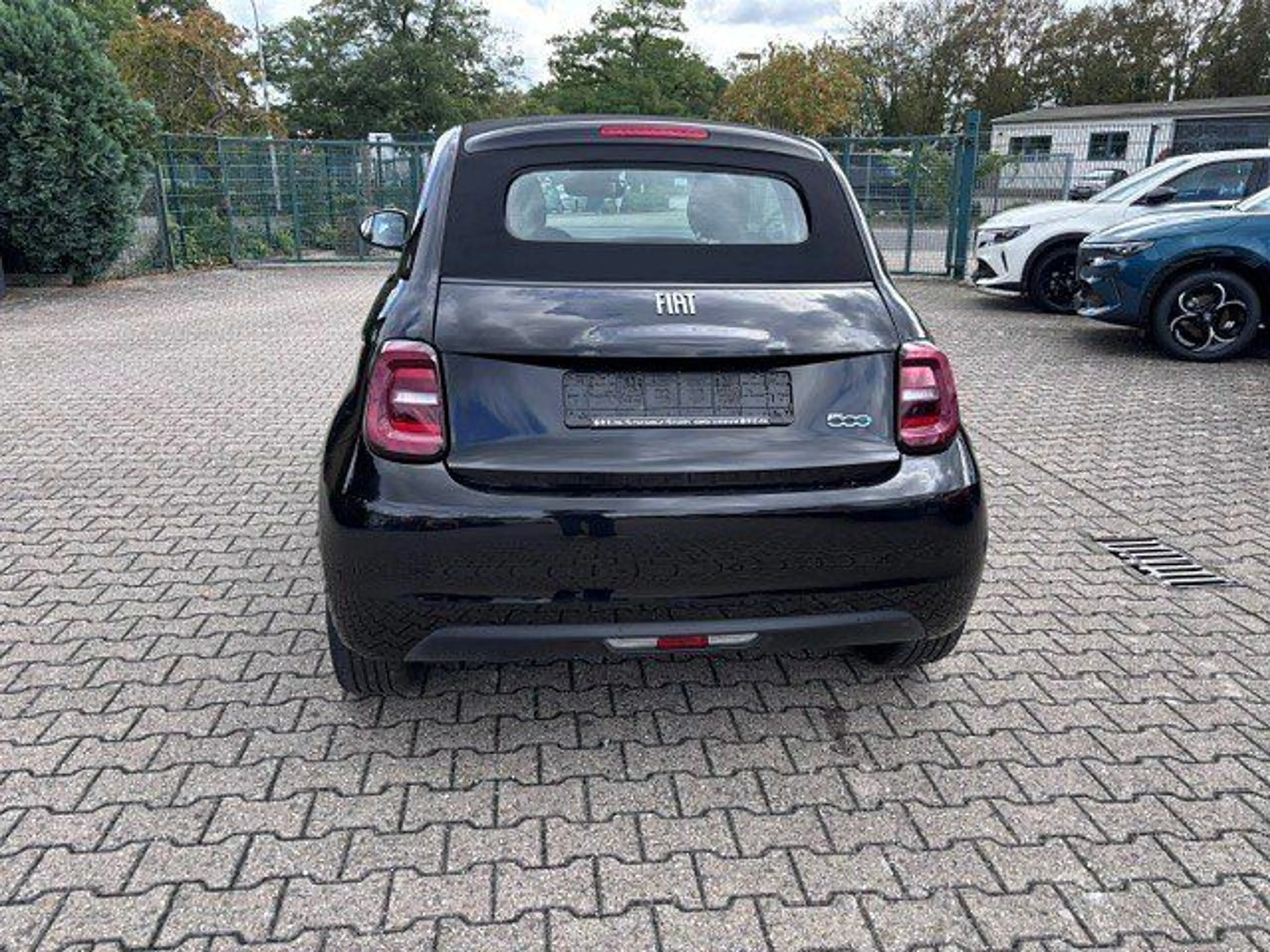 Fiat 500e Cabrio 42kWh #AppleCarPlay — photo 7