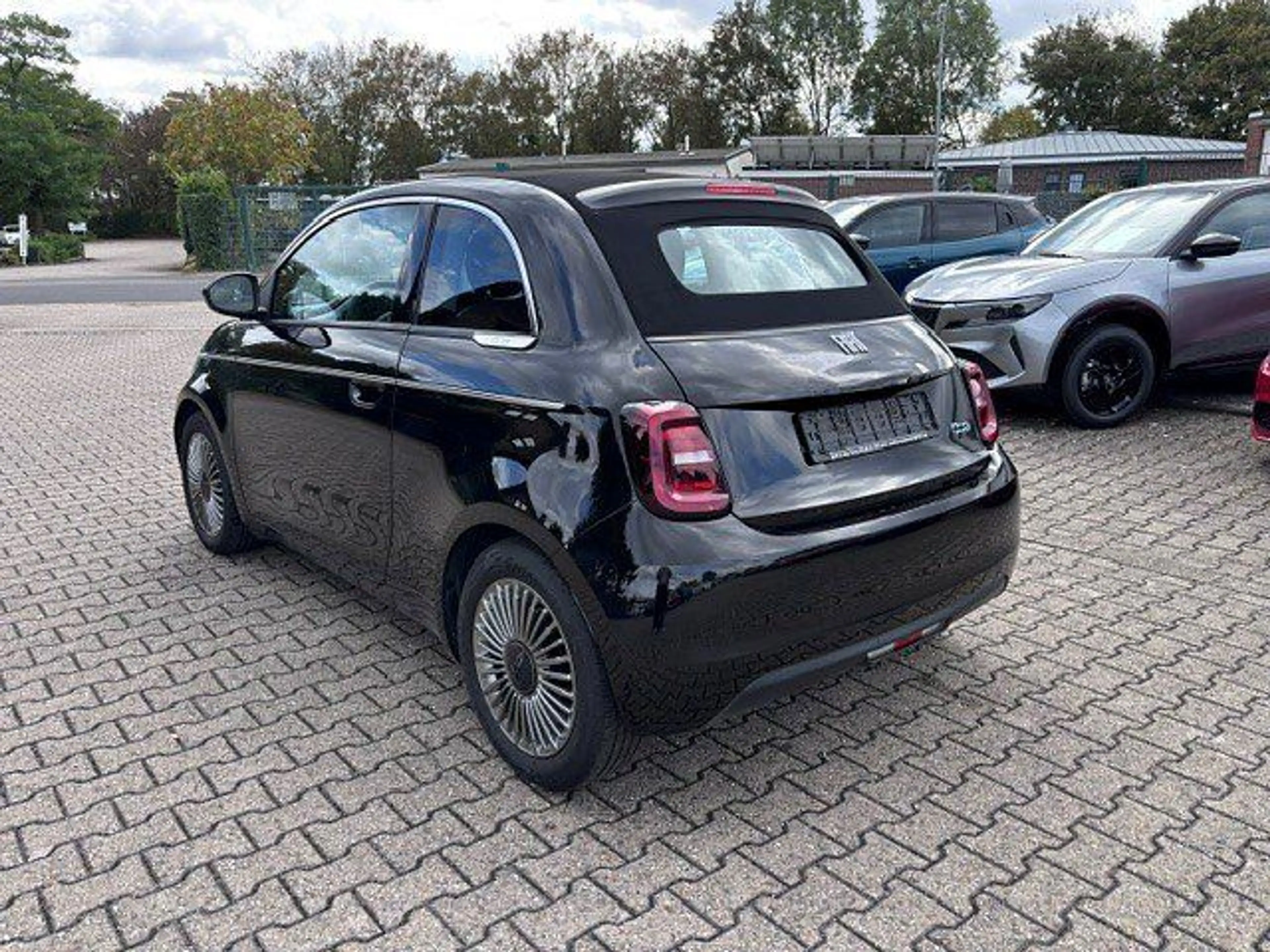 Fiat 500e Cabrio 42kWh #AppleCarPlay — photo 6