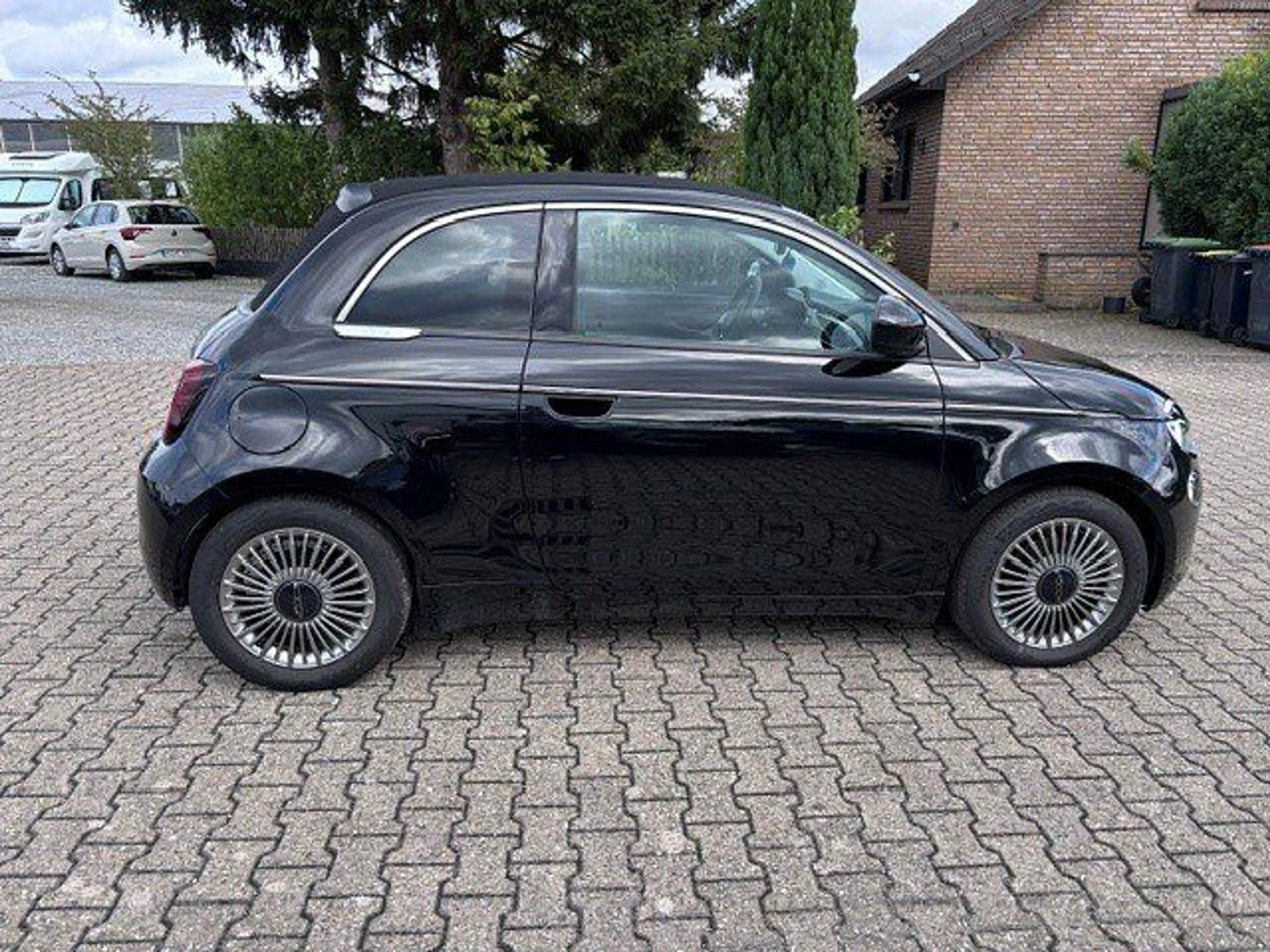 Fiat 500e Cabrio 42kWh #AppleCarPlay — photo 5