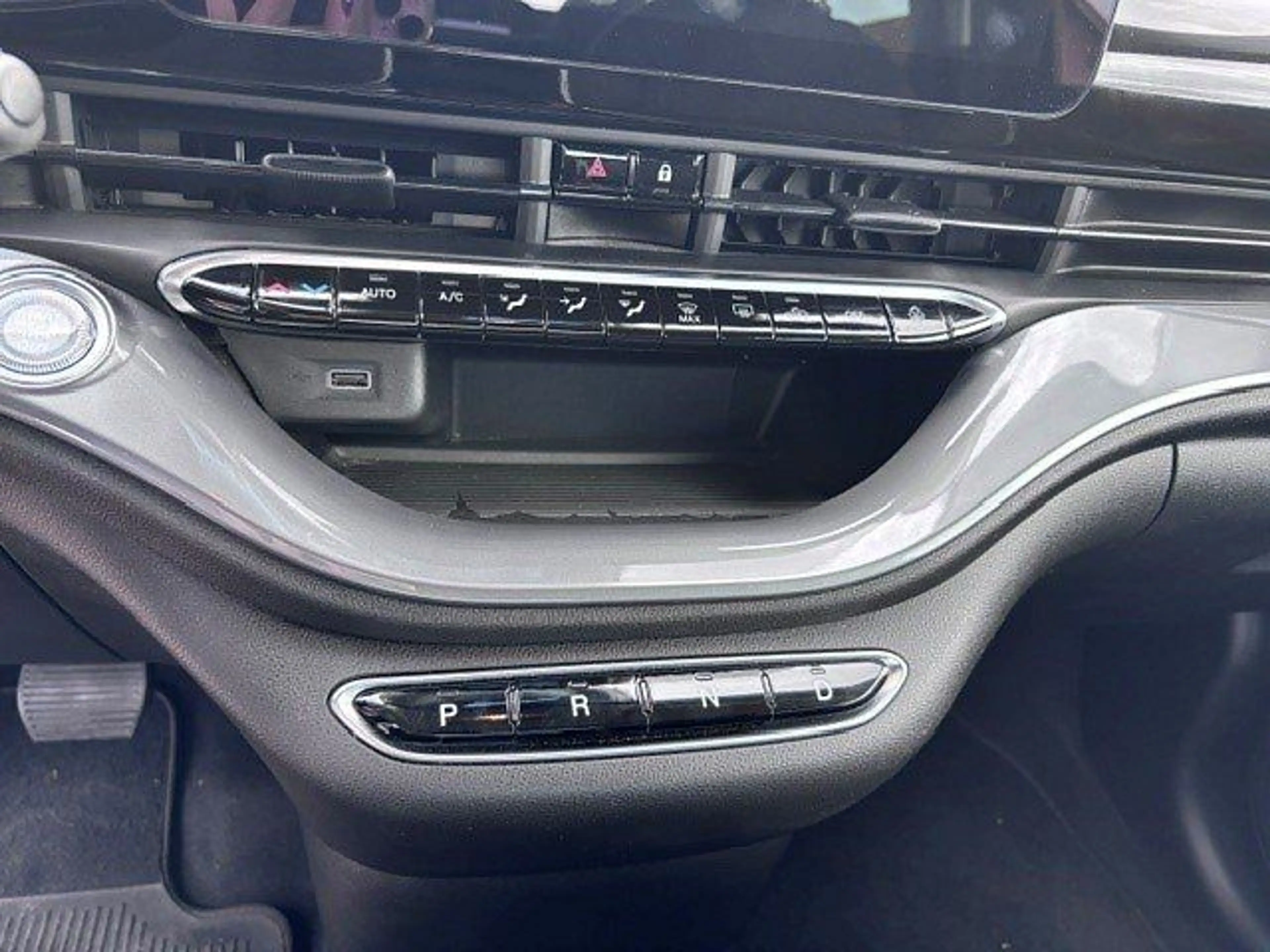 Fiat 500e Cabrio 42kWh #AppleCarPlay — photo 14