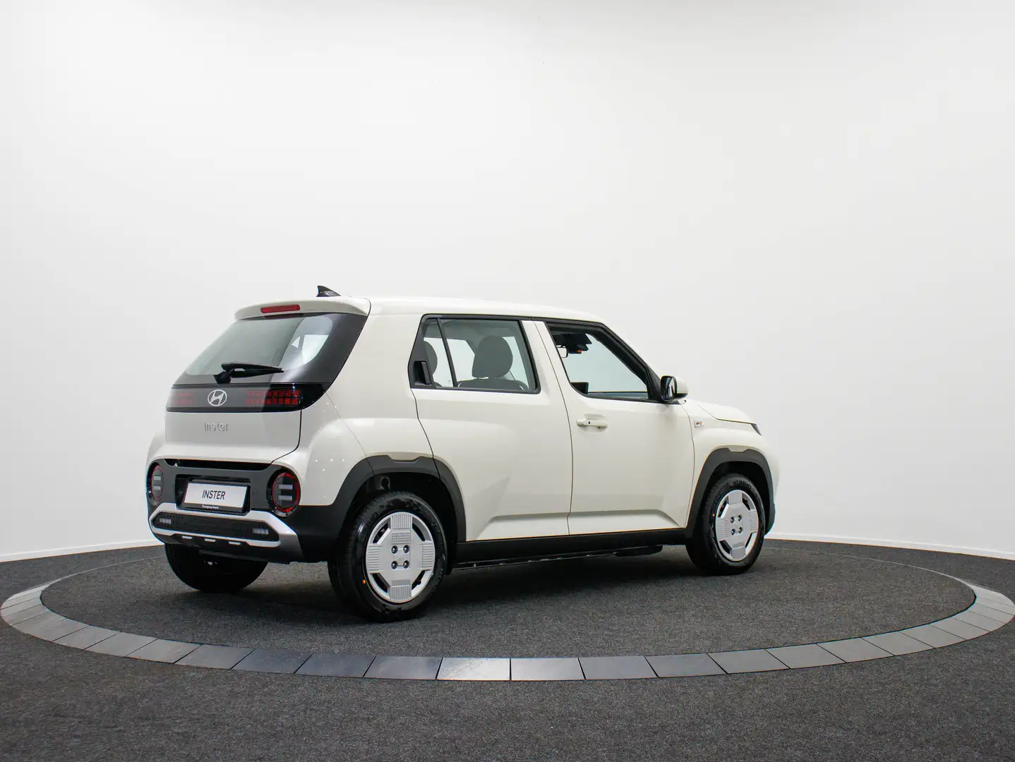 Hyundai Inster Electric 42 kWh E-Motion Automaat (Unbleached Ivor Wit - 2