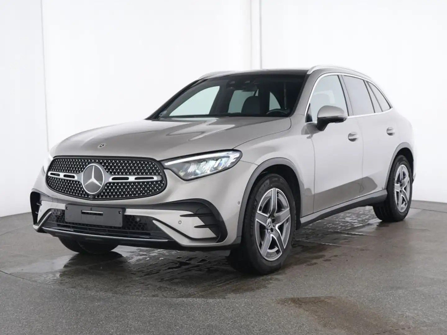 Mercedes-Benz GLC 300 4M AMG Line 2x MBUX+Led+Pano+AHK+Distro Silber - 2