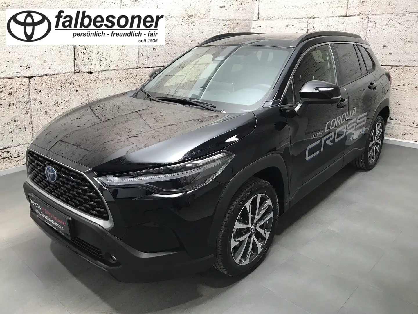 Toyota Corolla Cross 2,0 Hybrid Active Drive AWD 197PS Schwarz - 1