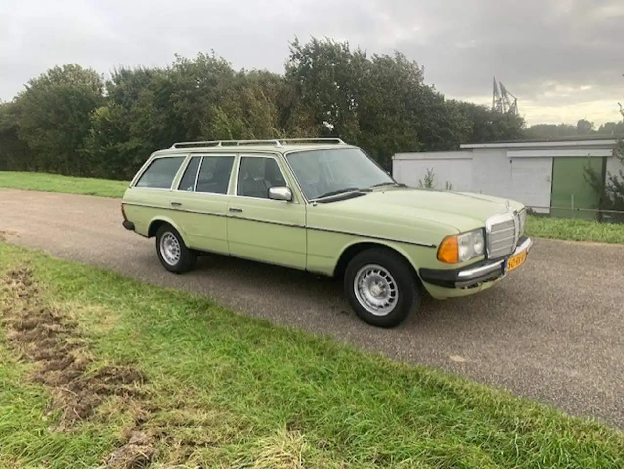 Mercedes-Benz 300