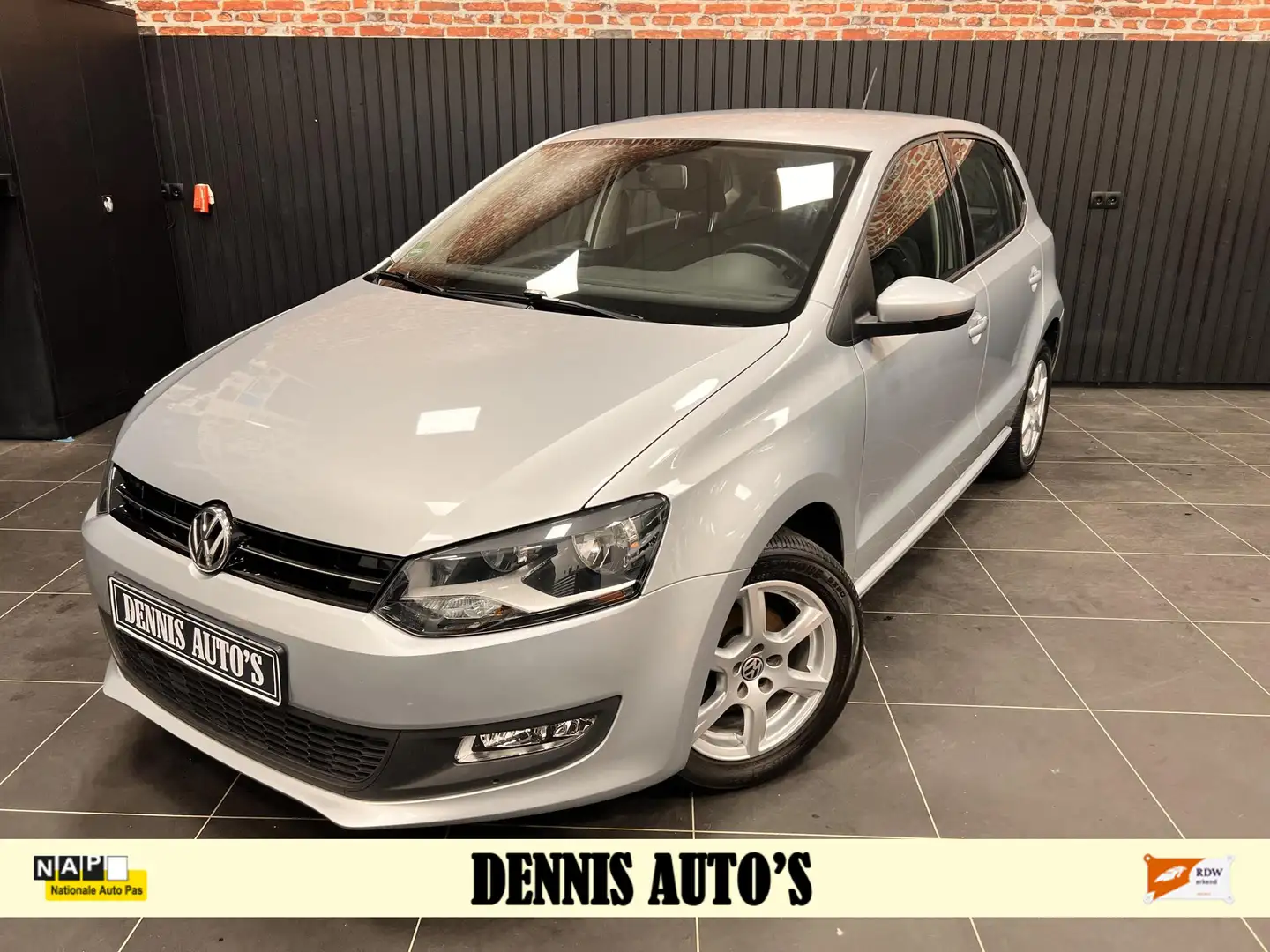 Volkswagen Polo 1.4-16V Comfortline 5Drs PDC cruisecontrol Silber - 1