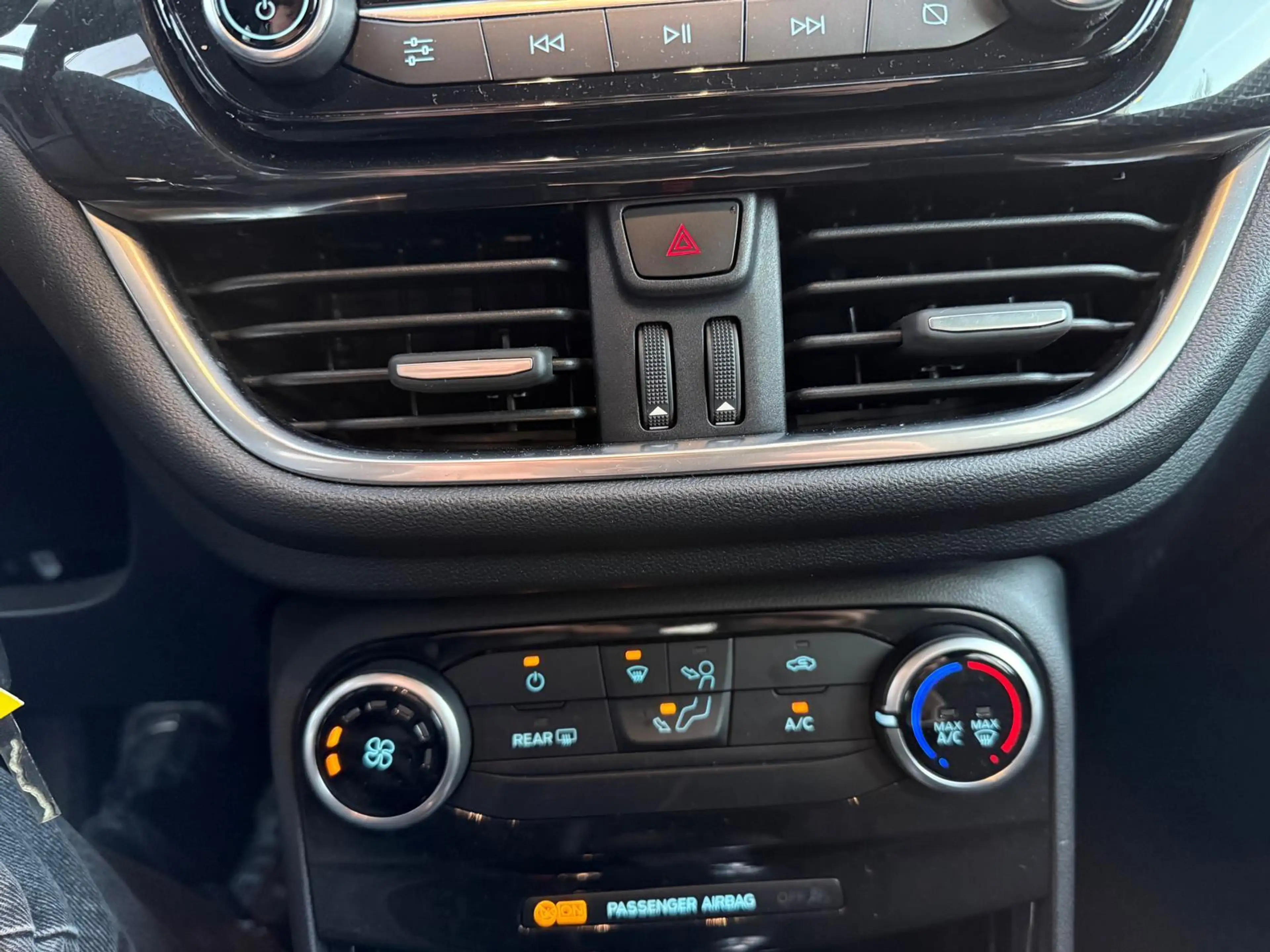 Ford Puma Titanium - Camera - Carplay — photo 13