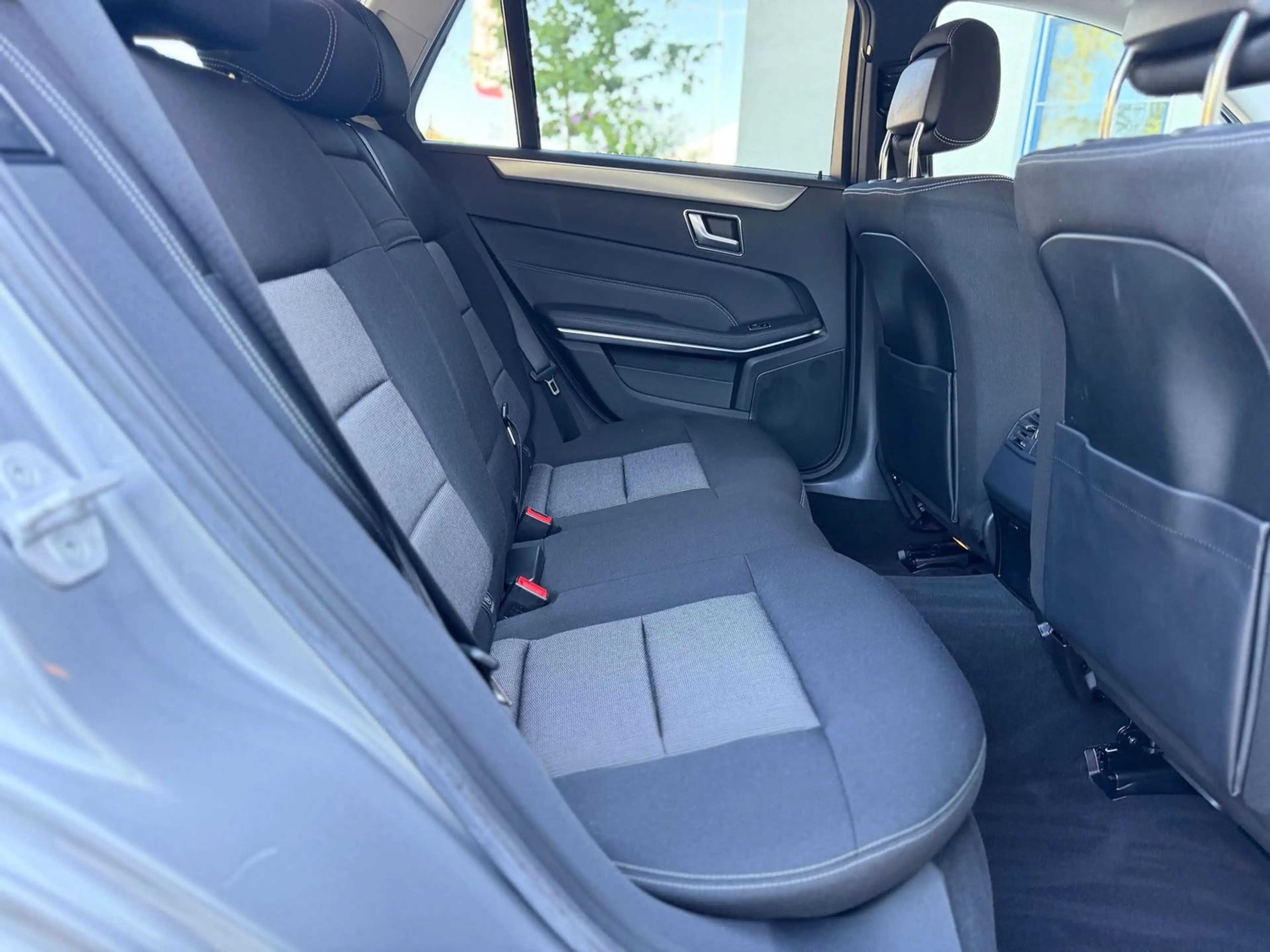 Mercedes-Benz E 220 CDI 1.HAND/AUTOMATIK/LED/ASSIST/AHK/S-HEFT — photo 10