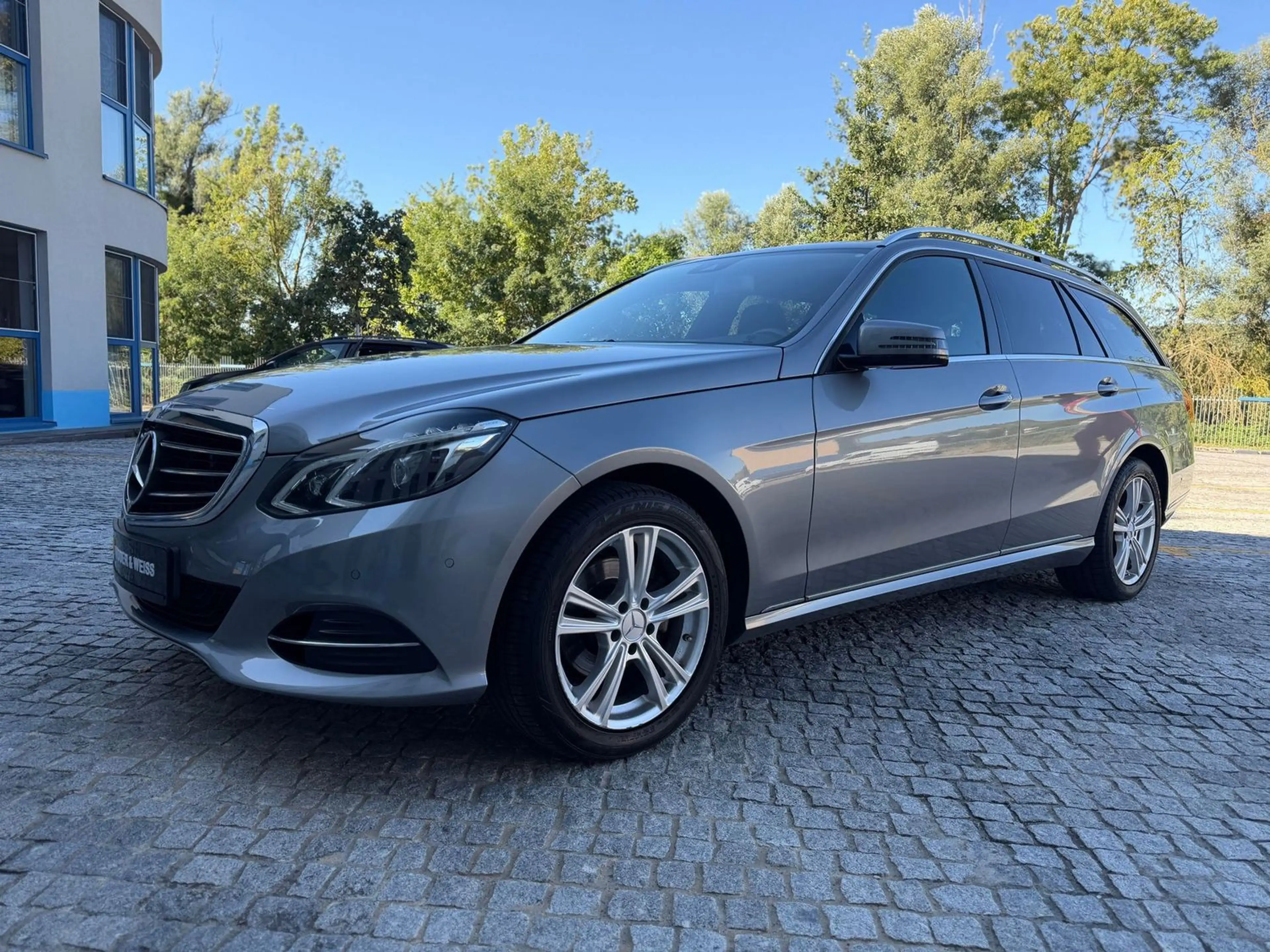 Mercedes-Benz E 220 CDI 1.HAND/AUTOMATIK/LED/ASSIST/AHK/S-HEFT