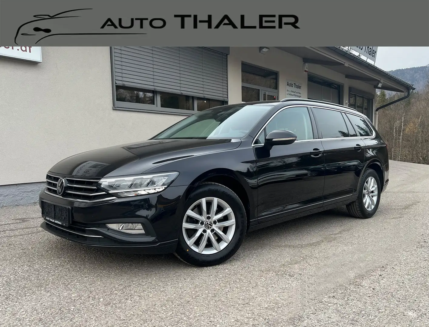 Volkswagen Passat Variant Business 2,0 SCR TDI DSG Schwarz - 1