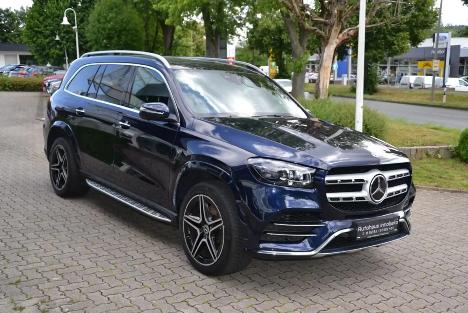 Mercedes-Benz GLS 350 d 4Matic 9G-TRONIC*AHK*Pano*AMG Line - 2