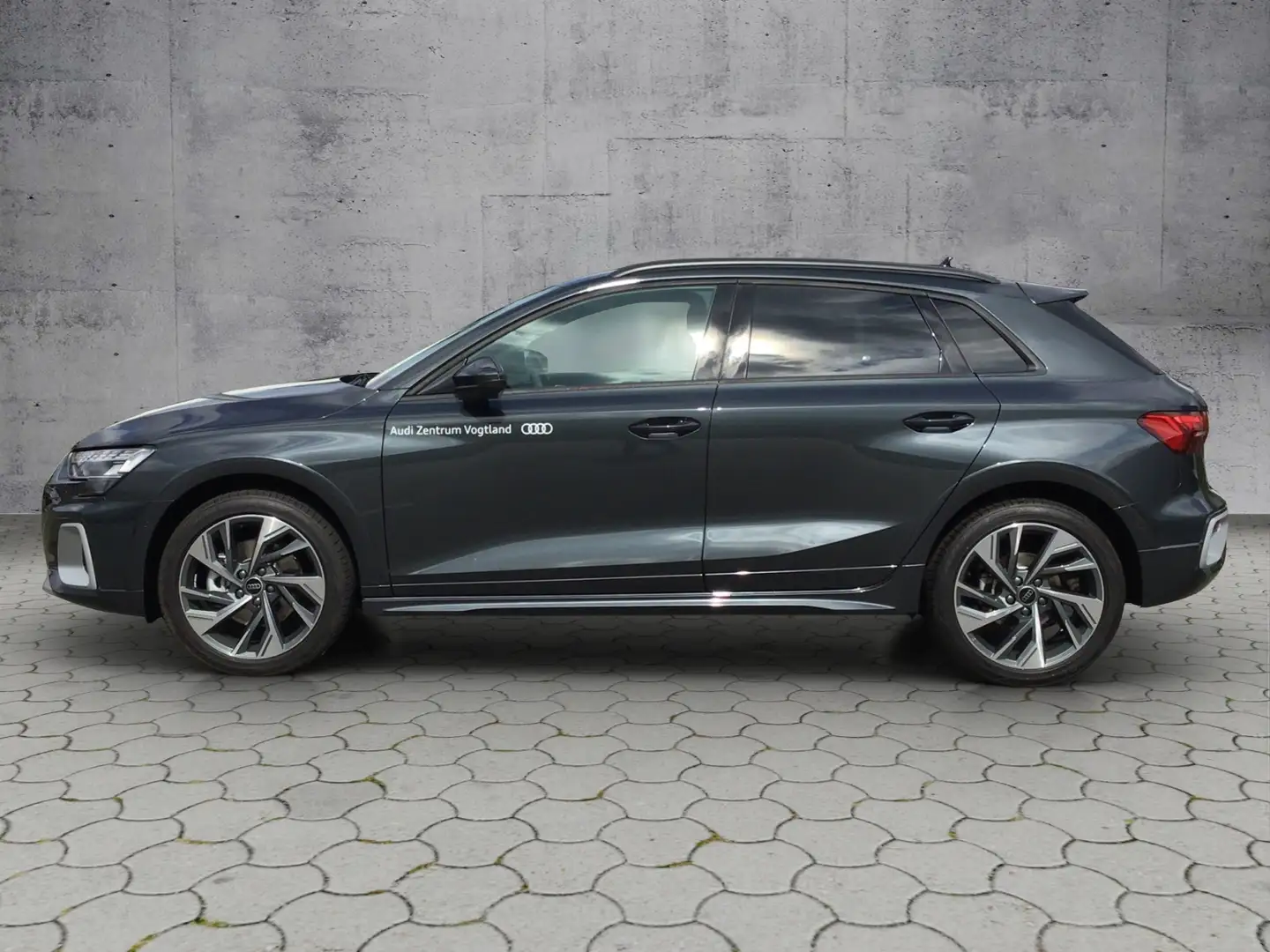 Audi A3 allstreet 1.5TFSI S tronic Grau - 2